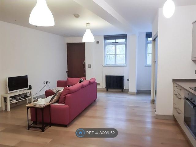 Studio for rent in Spitalfields, Whitechapel