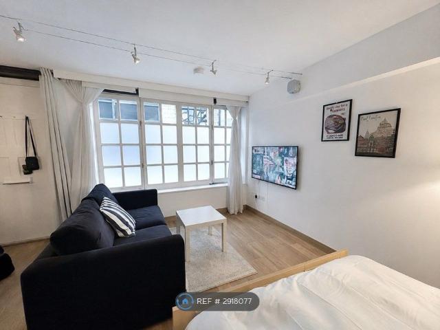 Studio for rent in Spitalfields, Whitechapel