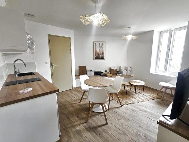 Appartement location à Camaret-sur-Aigues, Vaucluse