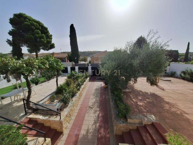 Casa en alquiler en Camarma De Esteruelas, Madrid