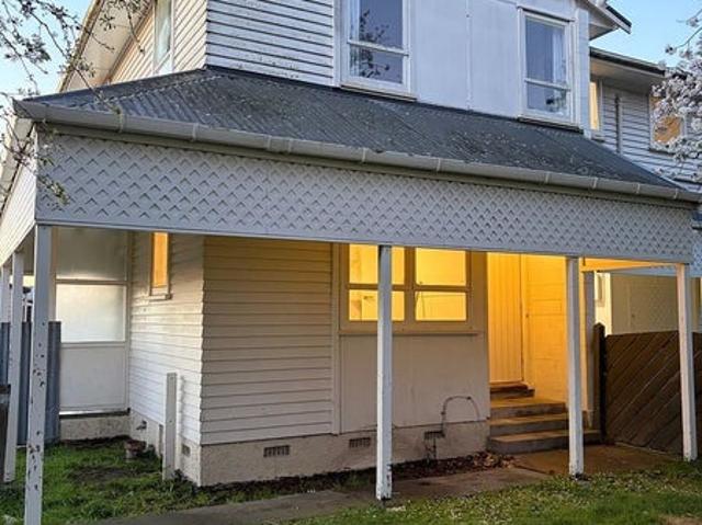 House for rent in Camberley, Hastings