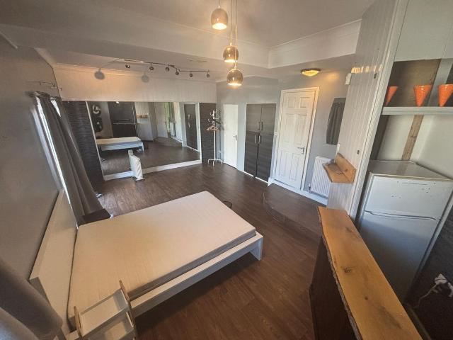 Room for rent in Feckenham, City Of Bristol