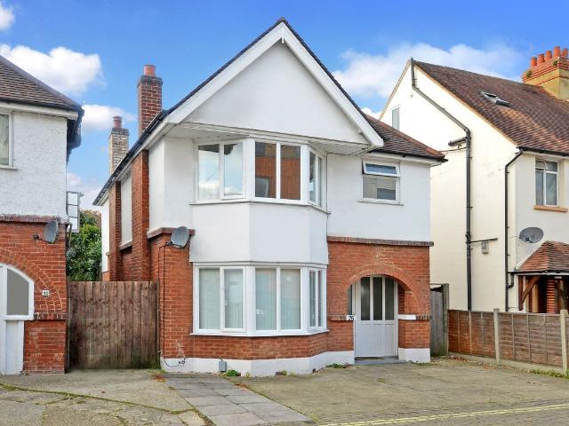House for rent in Heol-las, Surrey
