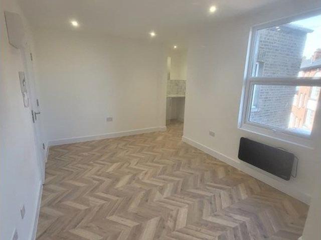Room for rent in Camberwell, Greater London