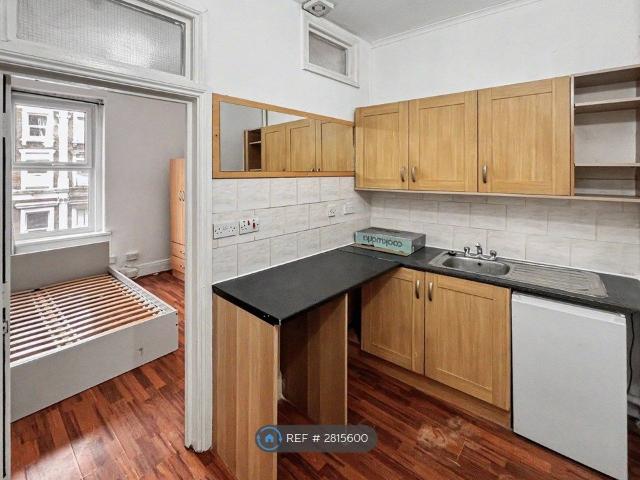 Studio for rent in Camberwell, Greater London