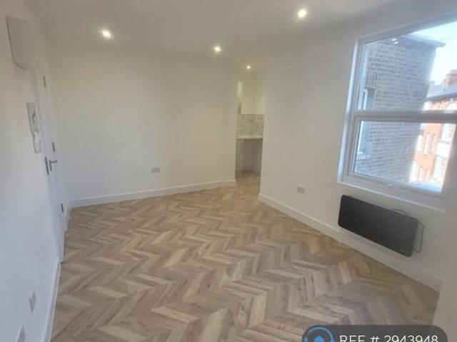House for rent in Camberwell, Greater London