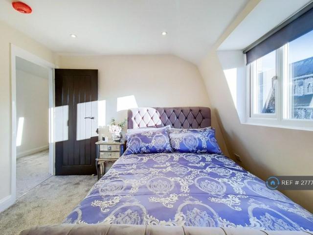 Apartment for rent in Camberwell, Greater London