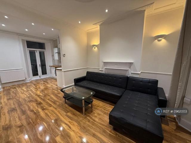 House for rent in Camberwell, Greater London
