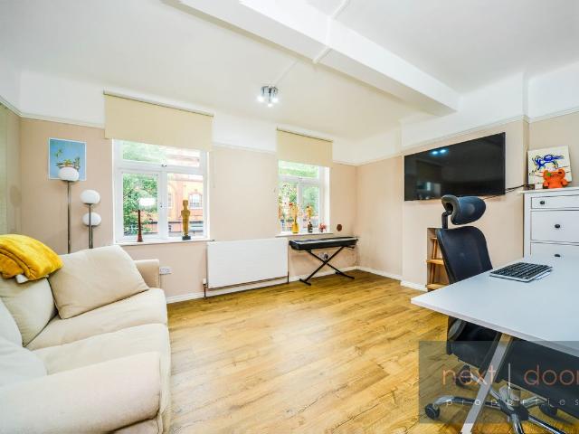 Apartment for rent in Oval, Greater London
