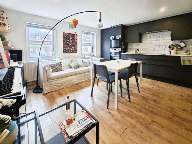 Apartment for rent in Camberwell, Greater London