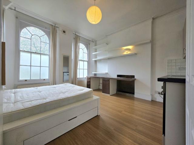 Room for rent in Camberwell, Greater London