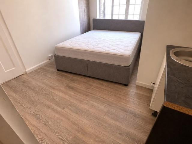 Studio for rent in Camberwell, Greater London