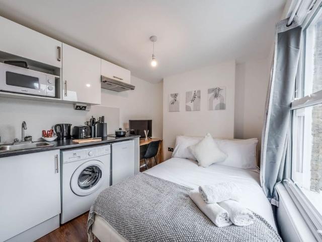 Studio for rent in Camberwell, Greater London