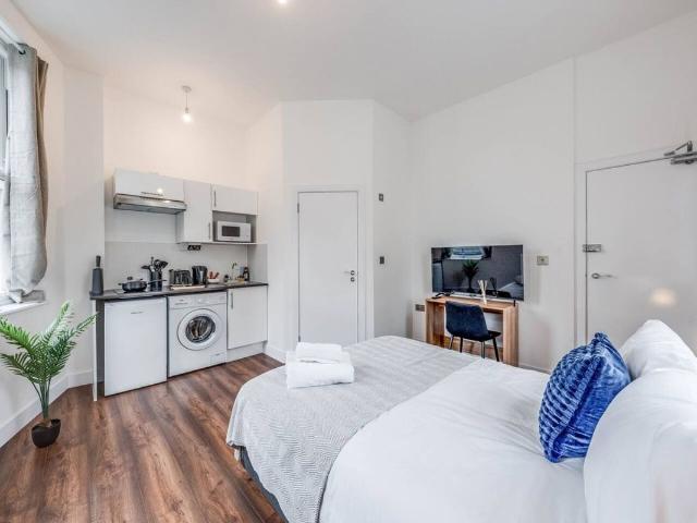 Studio for rent in Camberwell, Greater London
