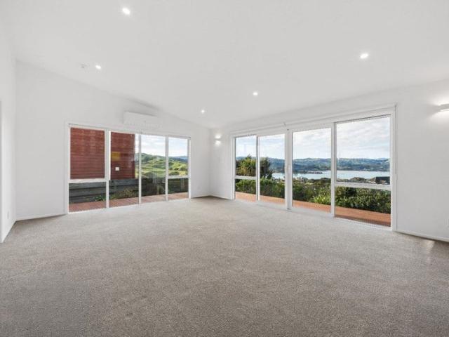Apartment for rent in Papakaio, Wellington