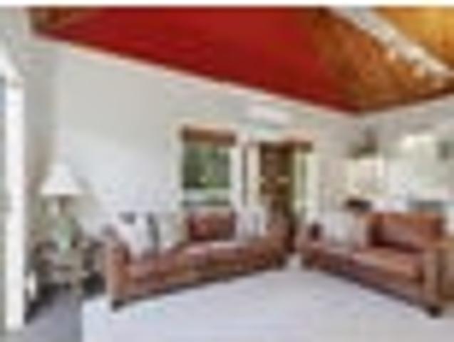 Townhouse for rent in Papakaio, Wellington