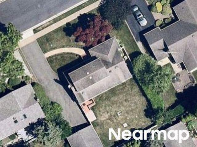 House for sale in Clearview Village, Hicksville