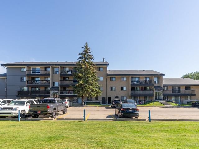 Apartment for rent in Wedgewood, Alberta