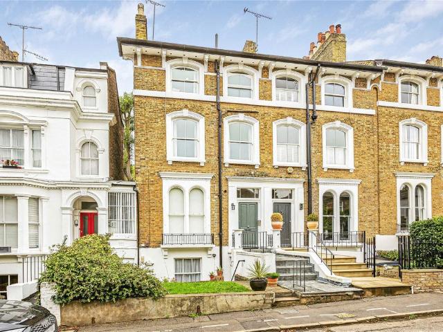 Apartment for rent in London Borough of Richmond upon Thames, Greater London