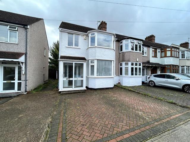 House for rent in Gallows Corner, Greater London
