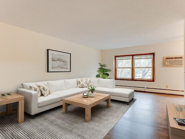 Apartment for rent in Hennepin, Minnesota