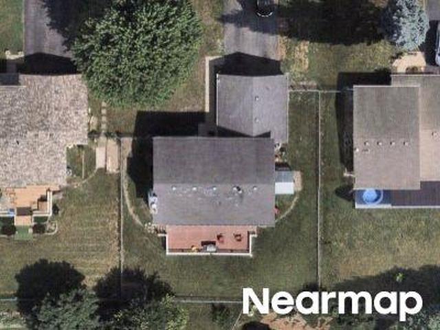 House for sale in Carpentersville, Illinois