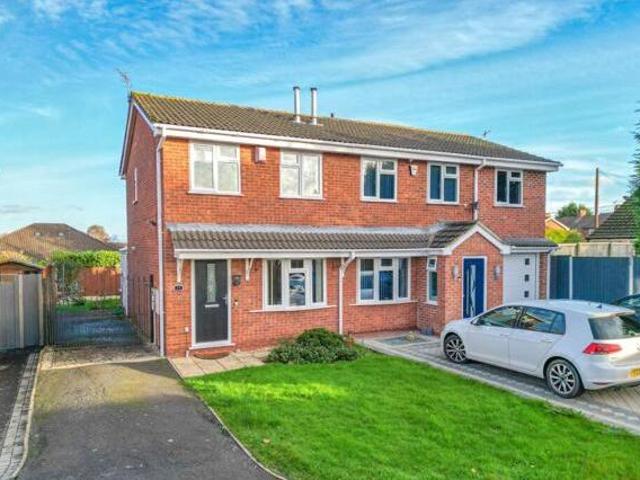 House for sale in Nuneaton, Nuneaton and Bedworth