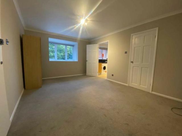 Apartment for rent in Colney Hatch, London