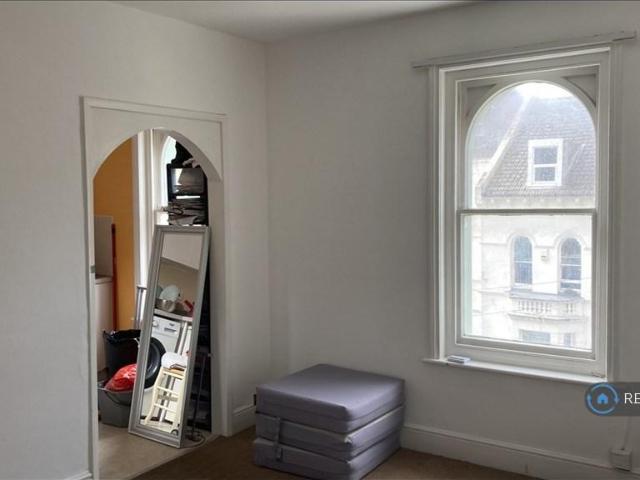 Apartment for rent in Trinity Triangle, Hastings
