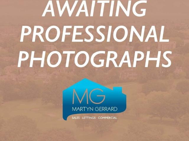Studio for rent in Colney Hatch, Greater London