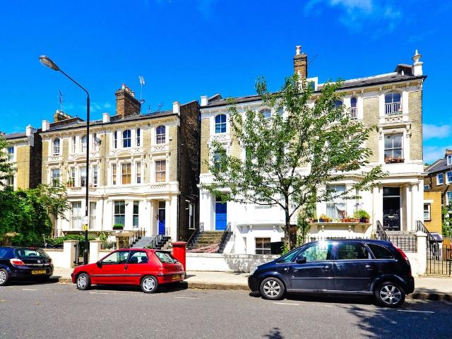 Studio for rent in North Kensington, Greater London