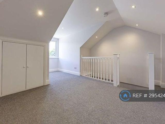 House for rent in Norbiton, Greater London