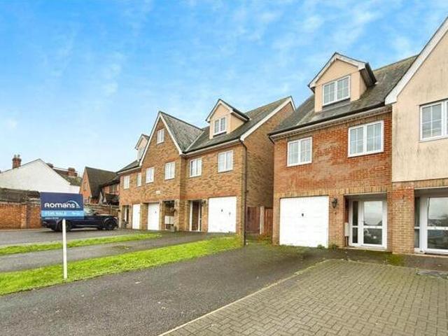 House for sale in Crowthorne
