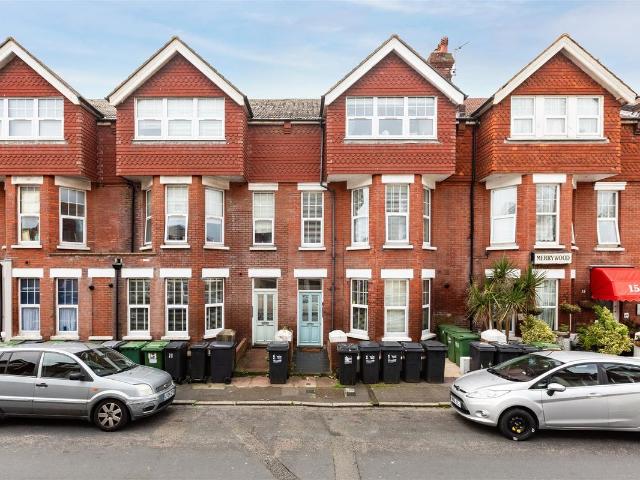 Studio for rent in Roselands, Eastbourne