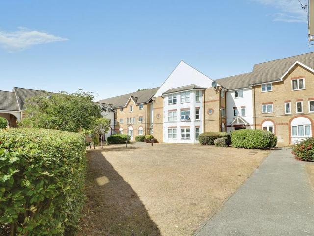Apartment for rent in Alton Barnes, Essex