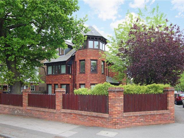 House for rent in London Borough of Merton, Raynes Park