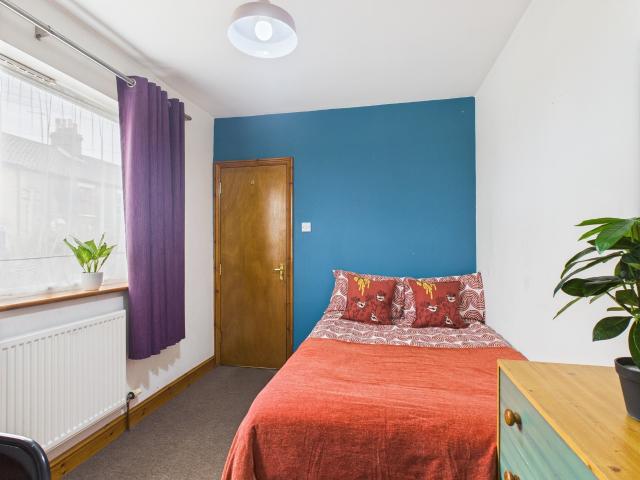 House for rent in Heigham Grove, East Bank