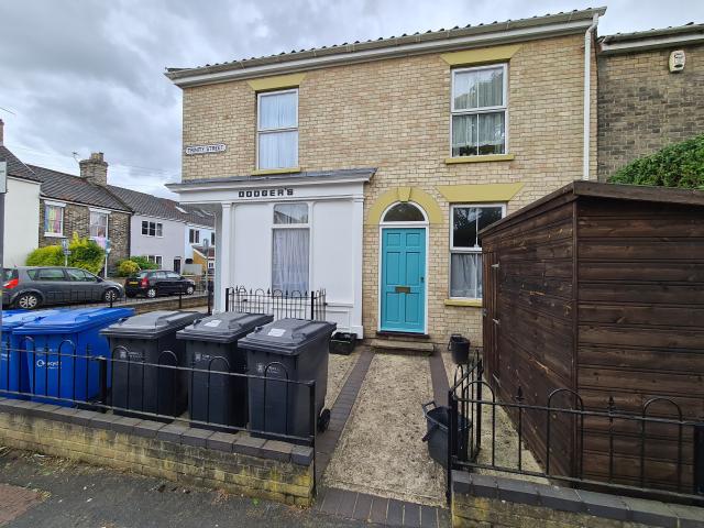 House for rent in Heigham Grove, East Bank