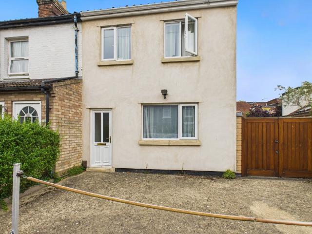House for rent in Heigham Grove, East Bank