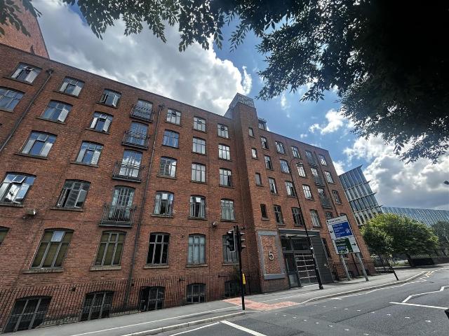 Apartment for rent in First Street, Manchester