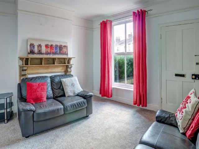 House for rent in Heigham Grove, East Bank