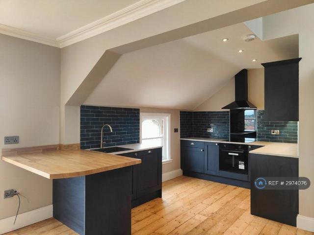 Apartment for rent in Heigham Grove, East Bank