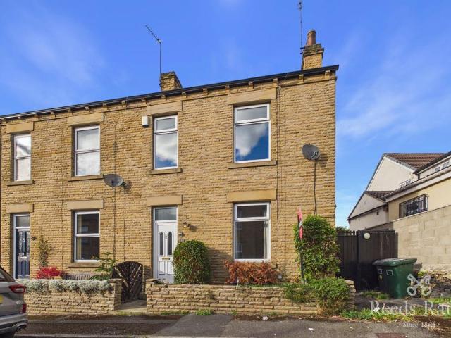 House for rent in Hill Top Estate, Kirklees