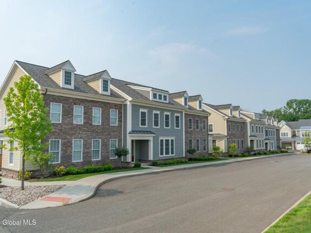House for sale in Latham