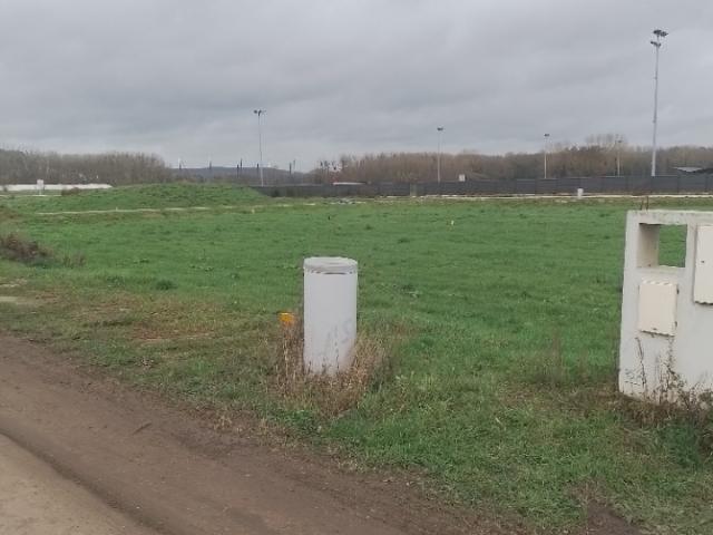 Terrain vente à Compiègne, Cambronne-lès-ribécourt
