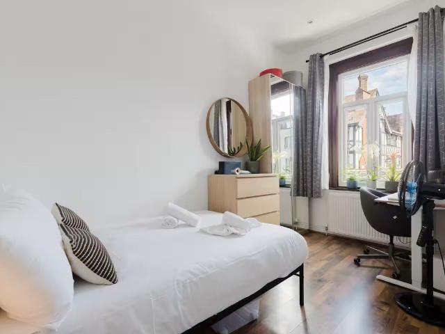 Apartment for rent in Chalk Farm, Greater London