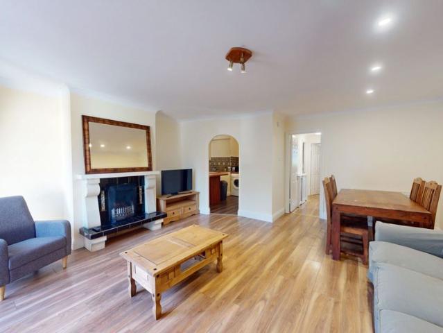 Apartment to rent in Dublin 4, Bluebell