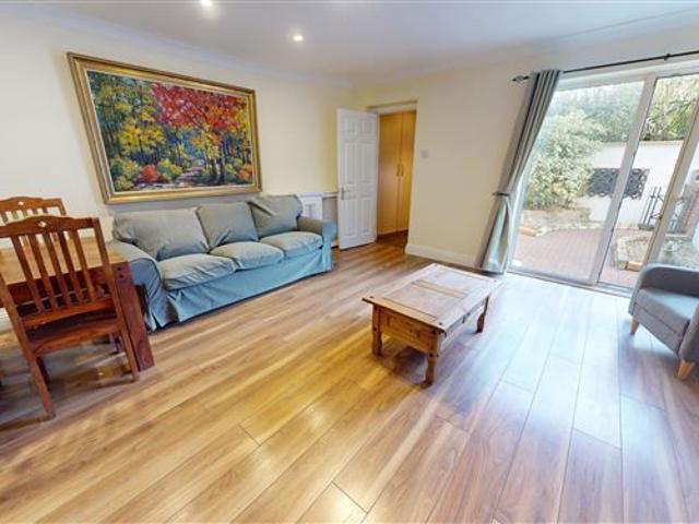 Apartment to rent in Dublin 4, Bluebell