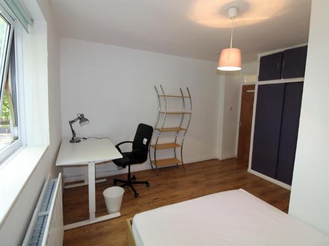 House for rent in Somers Town, Greater London