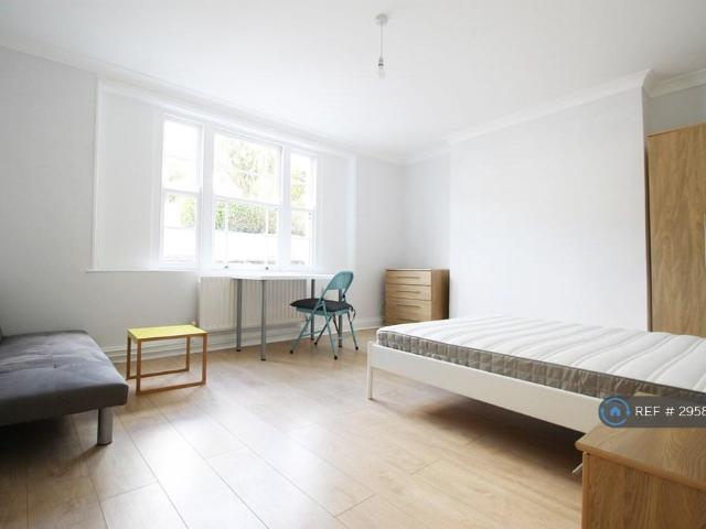 House for rent in Tufnell Park, Greater London